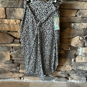 French Grey Davina wrap midi skirt. Black and white size M Fully lined brand new